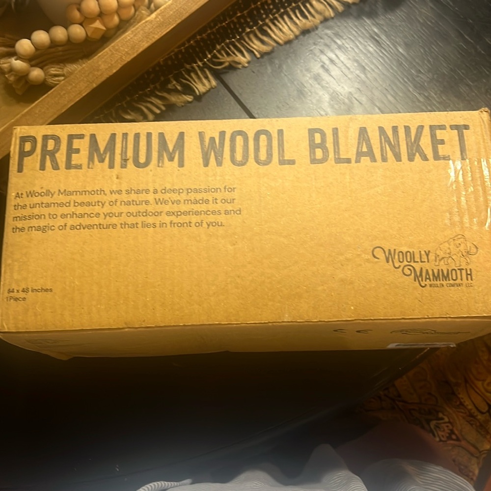 Woolly Mammoth Woolen Co. Merino Wool Blend TAN Outdoors Blanket Size 84x48